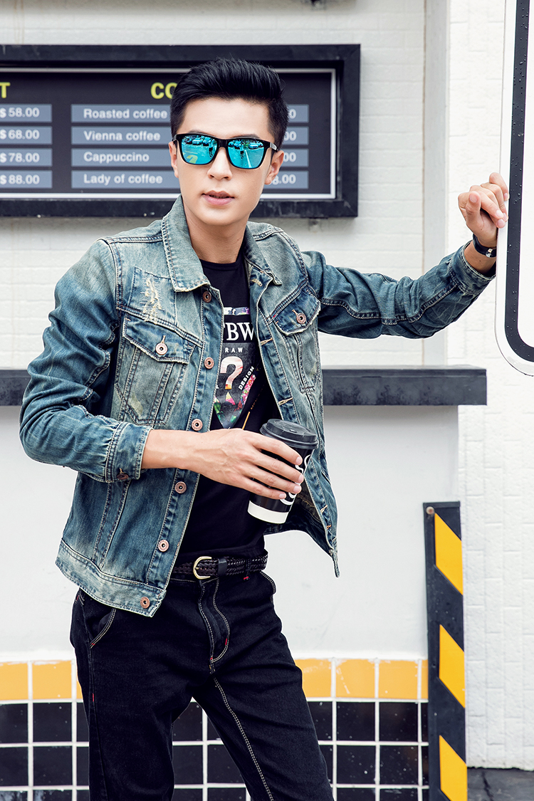 国模男装夏装拍摄